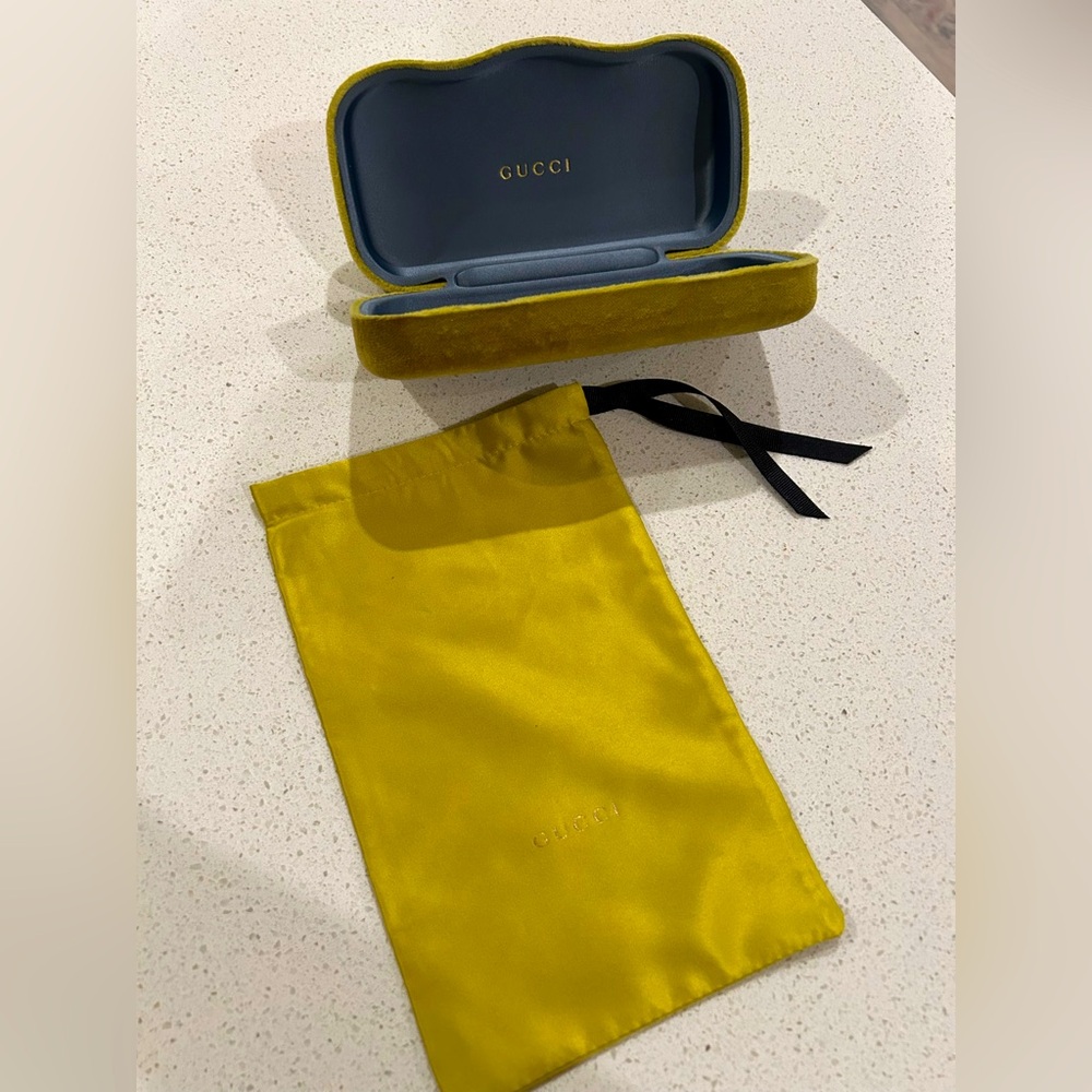 Green Gucci Sunglass Hard Case with sunglass cloth case (no sunglasses)